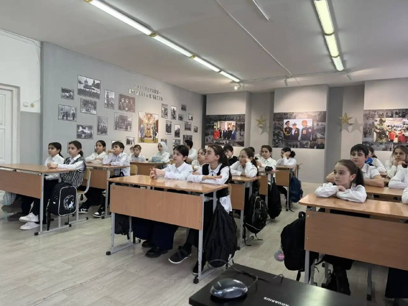 Специалисты Минцифры РД провели цифровой ликбез для учеников 5-го класса махачкалинской школы №46